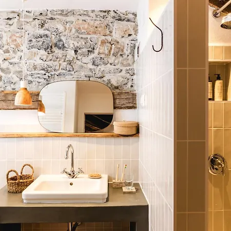 Kobdilj 1835 Historic Homestead With Shared Courtyard * Štanjel