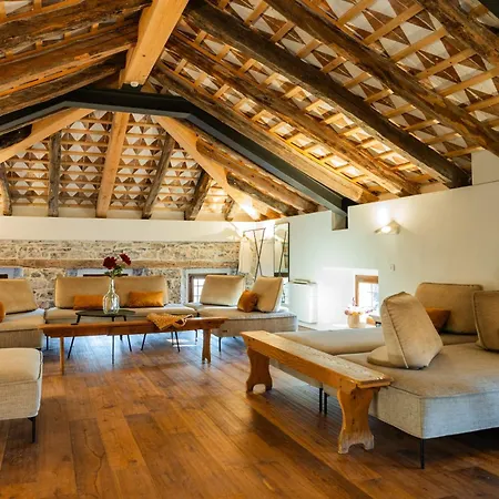 Kobdilj 1835 Historic Homestead With Shared Courtyard 公寓