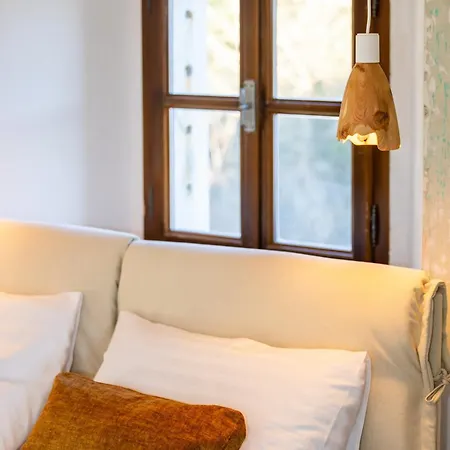 Kobdilj 1835 Historic Homestead With Shared Courtyard