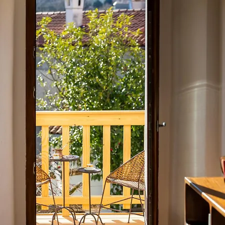 公寓 Kobdilj 1835 Historic Homestead With Shared Courtyard