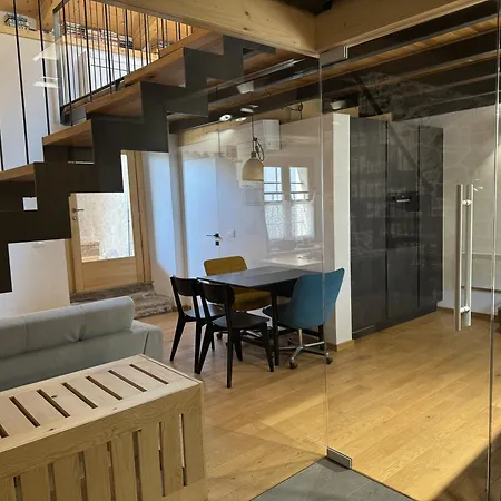 公寓 Kobdilj 1835 Historic Homestead With Shared Courtyard