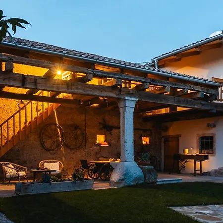 Kobdilj 1835 Historic Homestead With Shared Courtyard Apartmán *