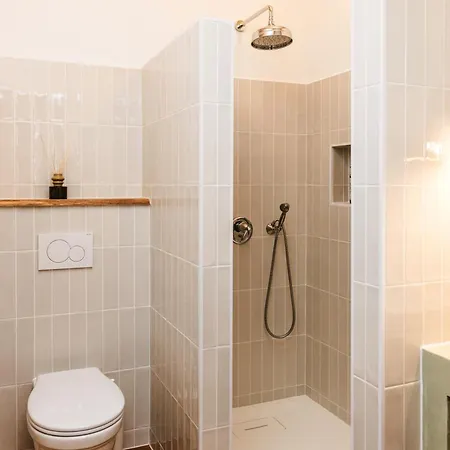 Appartement Kobdilj 1835 Historic Homestead With Shared Courtyard