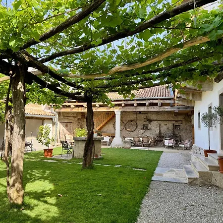 Apartmán Kobdilj 1835 Historic Homestead With Shared Courtyard *