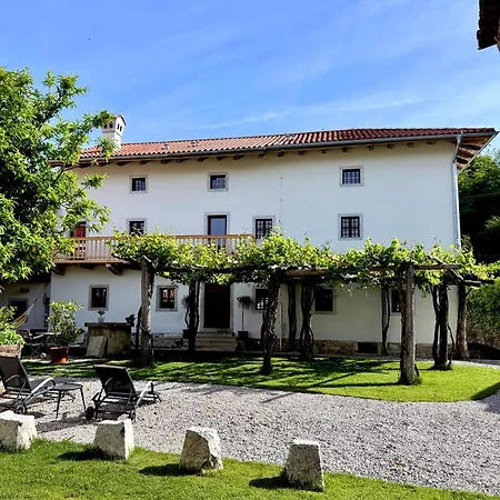 Kobdilj 1835 Historic Homestead With Shared Courtyard Διαμέρισμα *