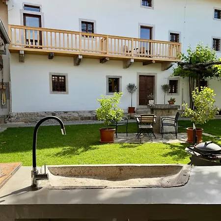 Apartmán Kobdilj 1835 Historic Homestead With Shared Courtyard *