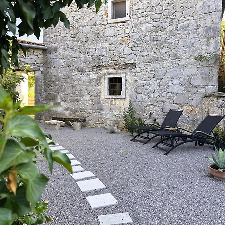 Apartmán Kobdilj 1835 Historic Homestead With Shared Courtyard *
