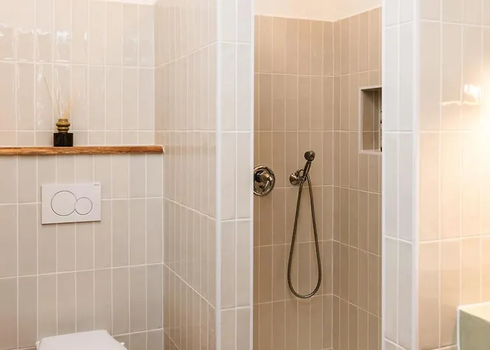 Apartment Kobdilj 1835 Historic Homestead With Shared Courtyard